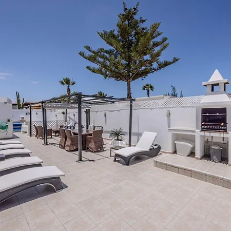 Victoria Just 150 Metres From Playa Bastian