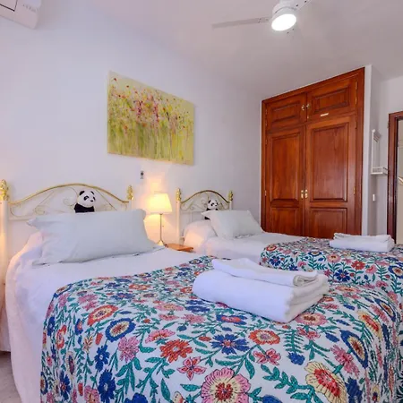 Victoria Just 150 Metres From Playa Bastian Costa Teguise