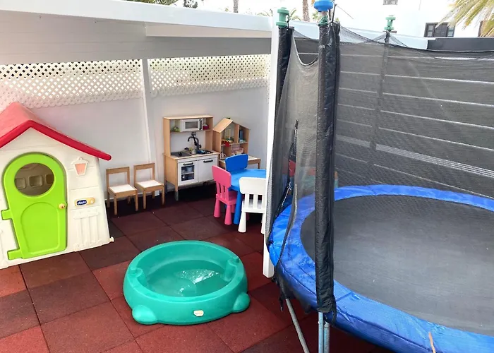 Victoria Just 150 Metres From Playa Bastian Hébergement de vacances *