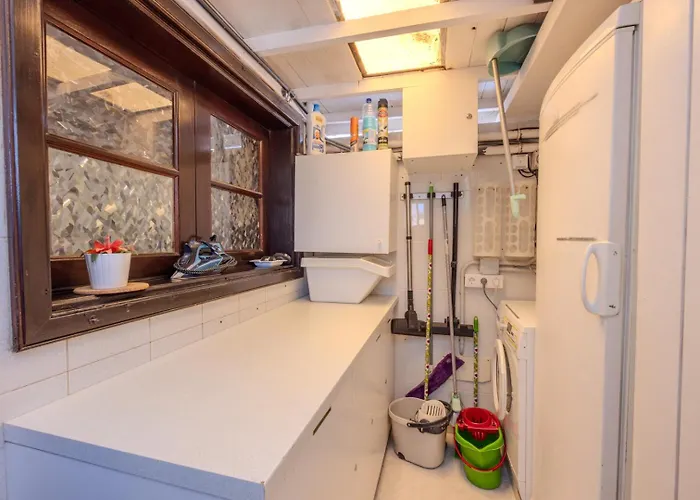 Victoria Just 150 Metres From Playa Bastian Hébergement de vacances *