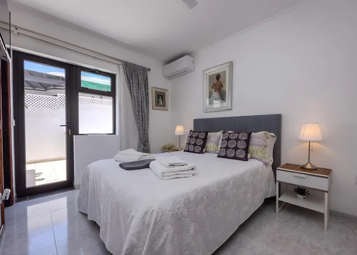 Victoria Just 150 Metres From Playa Bastian Costa Teguise