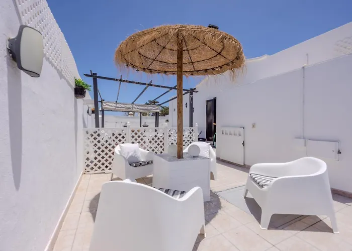 Victoria Just 150 Metres From Playa Bastian *