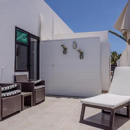 Casa vacanze Victoria Just 150 Metres From Playa Bastian *