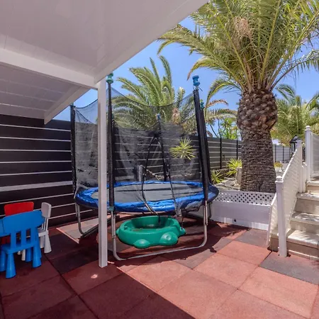 Victoria Just 150 Metres From Playa Bastian Casa vacanze