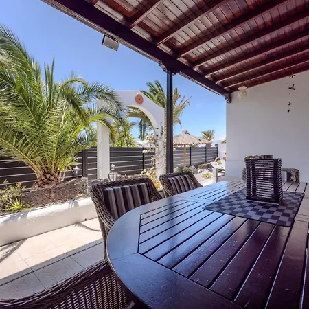 Vakantiehuis Victoria Just 150 Metres From Playa Bastian *