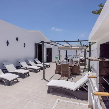 Victoria Just 150 Metres From Playa Bastian