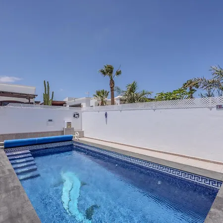 Victoria Just 150 Metres From Playa Bastian Vakantiehuis *