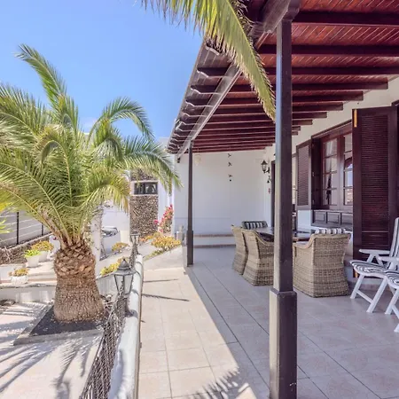 Victoria Just 150 Metres From Playa Bastian *