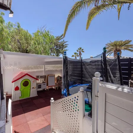 Victoria Just 150 Metres From Playa Bastian