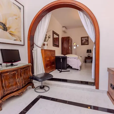 Casa vacanze Victoria Just 150 Metres From Playa Bastian