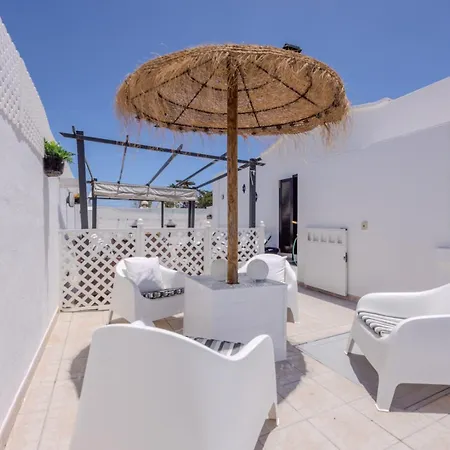 Victoria Just 150 Metres From Playa Bastian *