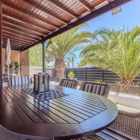 Victoria Just 150 Metres From Playa Bastian Casa vacanze *