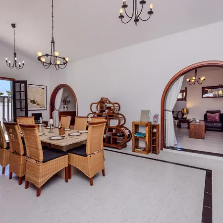 Victoria Just 150 Metres From Playa Bastian Casa vacanze Costa Teguise