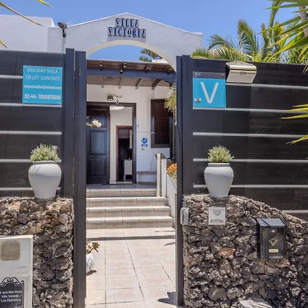 Victoria Just 150 Metres From Playa Bastian *