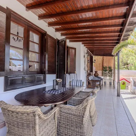 Vakantiehuis Victoria Just 150 Metres From Playa Bastian