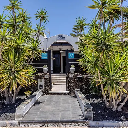 Victoria Just 150 Metres From Playa Bastian Vakantiehuis Costa Teguise