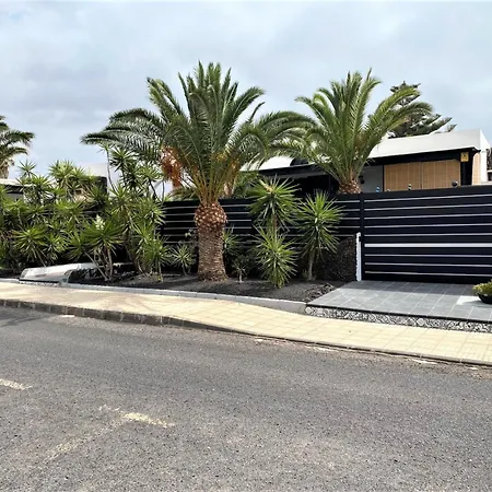Casa vacanze Victoria Just 150 Metres From Playa Bastian *