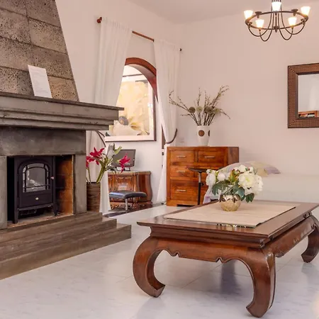 Victoria Just 150 Metres From Playa Bastian Casa vacanze *