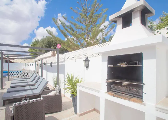 Victoria Just 150 Metres From Playa Bastian * Costa Teguise