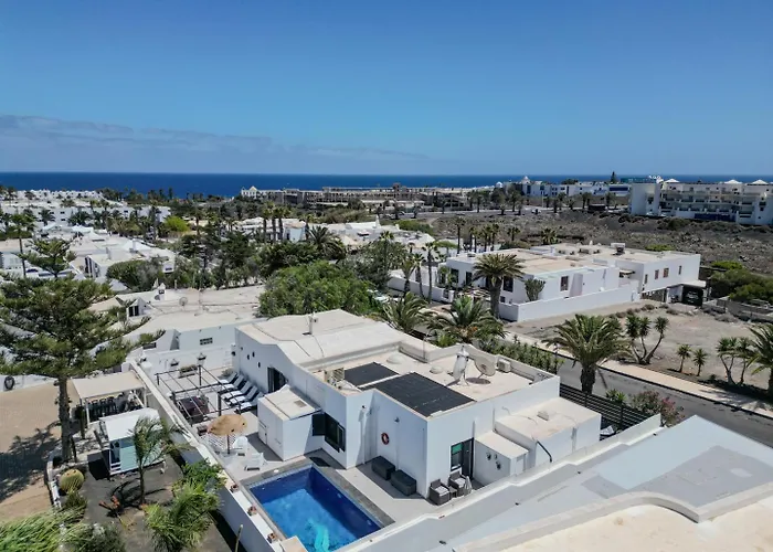 Victoria Just 150 Metres From Playa Bastian Holiday home Costa Teguise