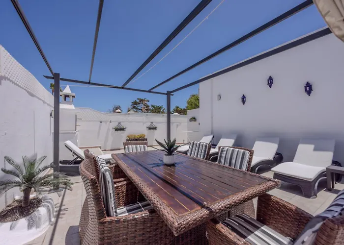 Victoria Just 150 Metres From Playa Bastian Holiday home Costa Teguise