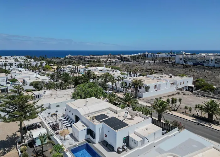 Victoria Just 150 Metres From Playa Bastian Holiday home