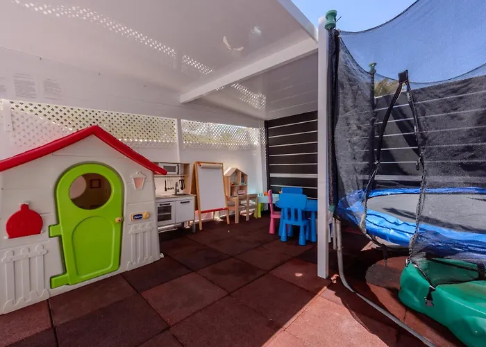 Holiday home Victoria Just 150 Metres From Playa Bastian *