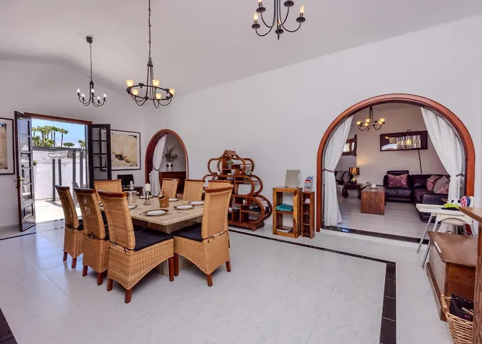 Victoria Just 150 Metres From Playa Bastian Holiday home Costa Teguise