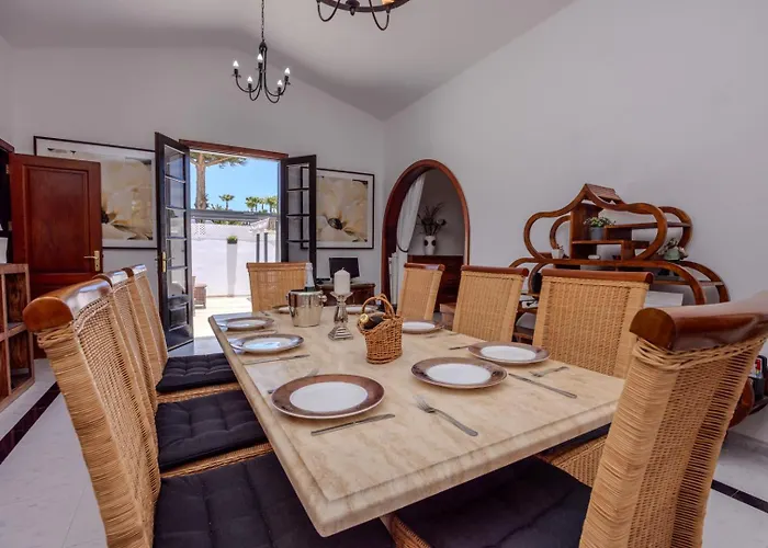 Holiday home Victoria Just 150 Metres From Playa Bastian *