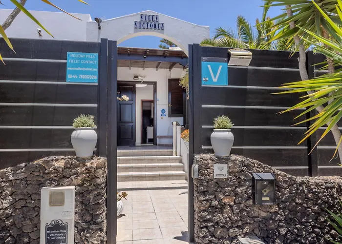 Victoria Just 150 Metres From Playa Bastian *