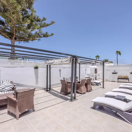 Дом отдыха Victoria Just 150 Metres From Playa Bastian Коста-Тегисе